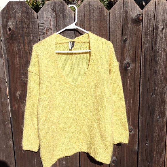 TopShop Yellow Cozy Chunky Knit V-Neck Sweater Relaxed Boho Indie Size Small - Picture 3 of 7